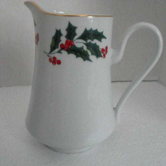 Porcelain Sugar & Creamer Christmas Set - Picture 3 of 14